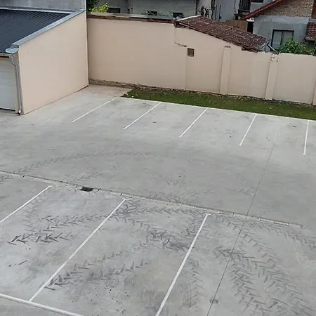 Апартаменты White