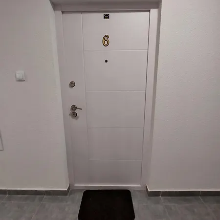 White Апартаменты